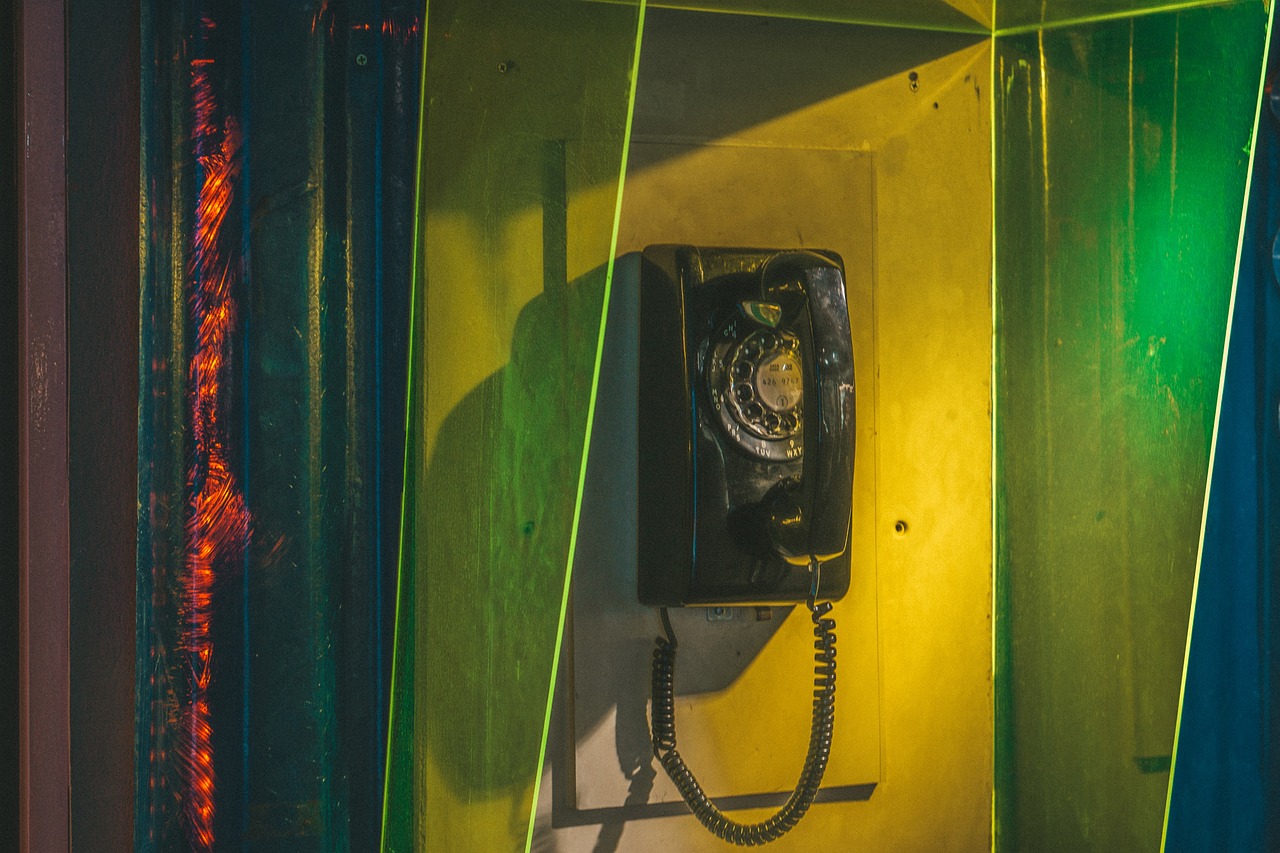 phone-booth-7484667_1280