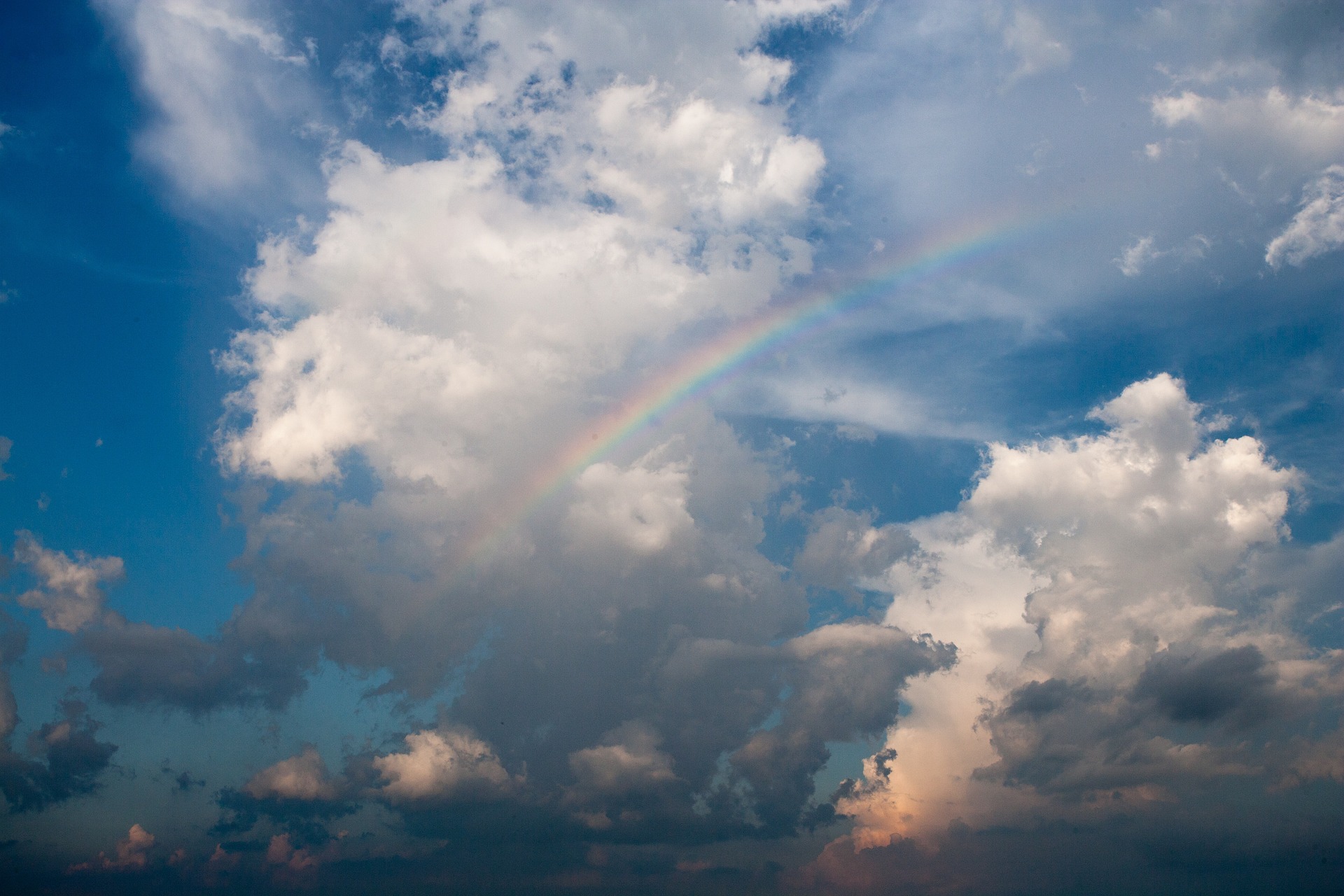 sky-7218043_1920